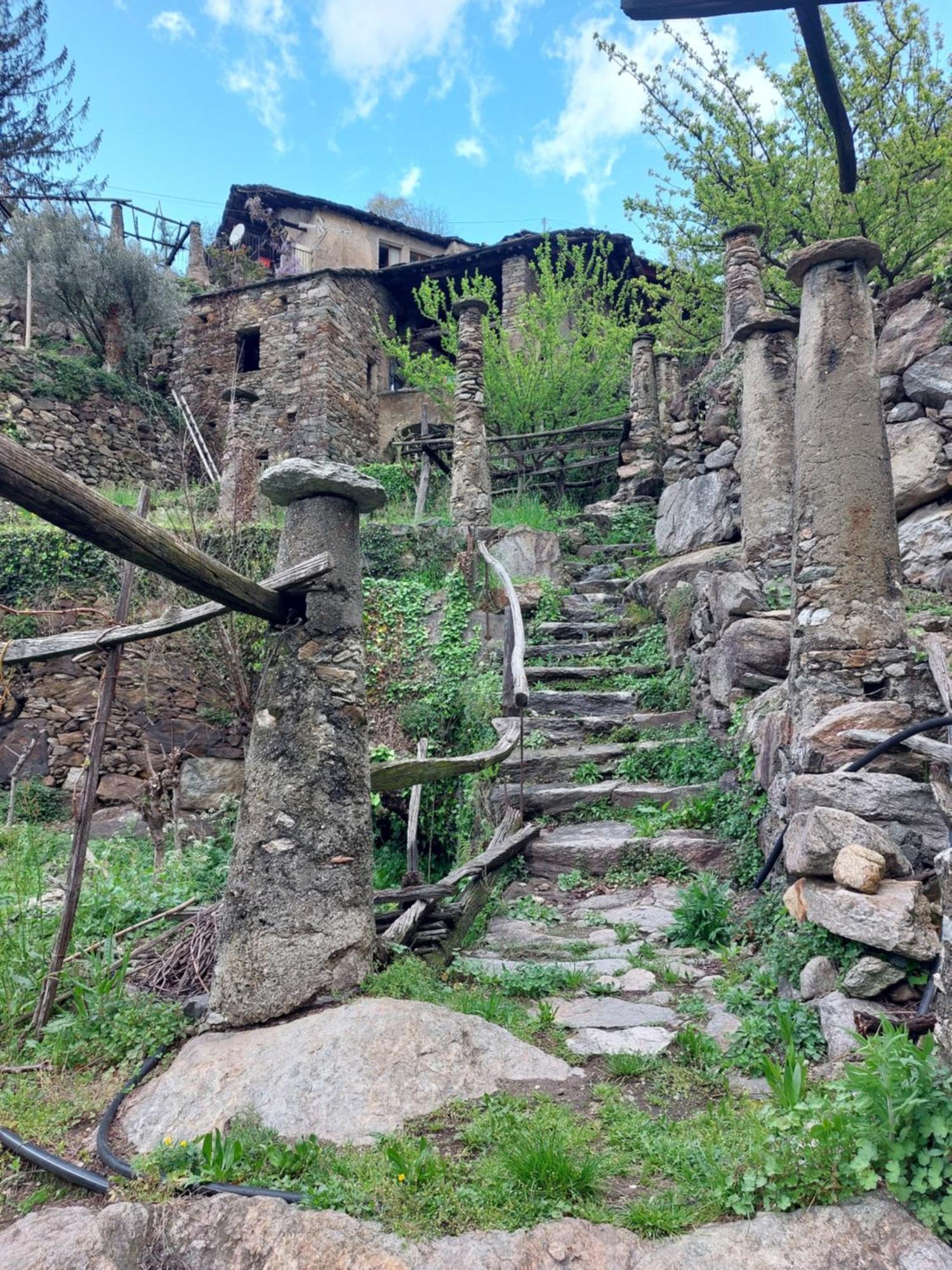 Relais Del Brigante Bed & Breakfast Settimo Vittone Exterior photo